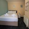 irvine riverside guesthouse by payman club