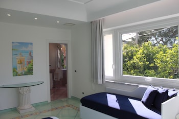 villa marinella