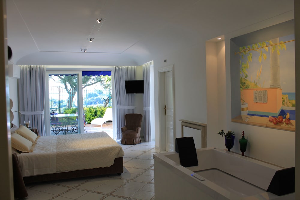 villa marinella