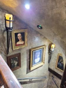 hocus pocus tiny hotel