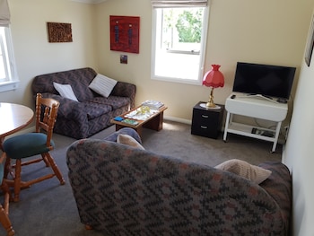 kumara historic cottages hostel