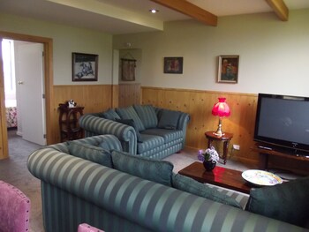 kumara historic cottages hostel