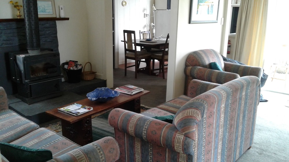 kumara historic cottages hostel