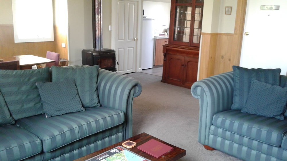 kumara historic cottages hostel