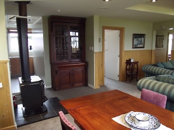 kumara historic cottages hostel