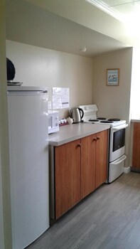 kumara historic cottages hostel