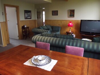 kumara historic cottages hostel