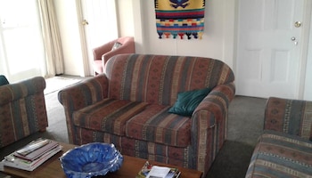 kumara historic cottages hostel