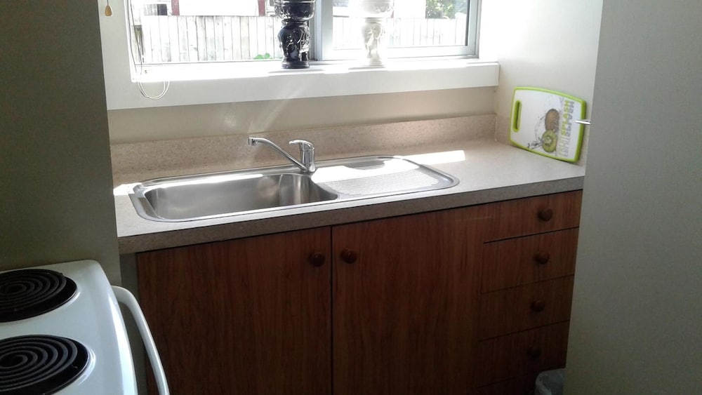 kumara historic cottages hostel