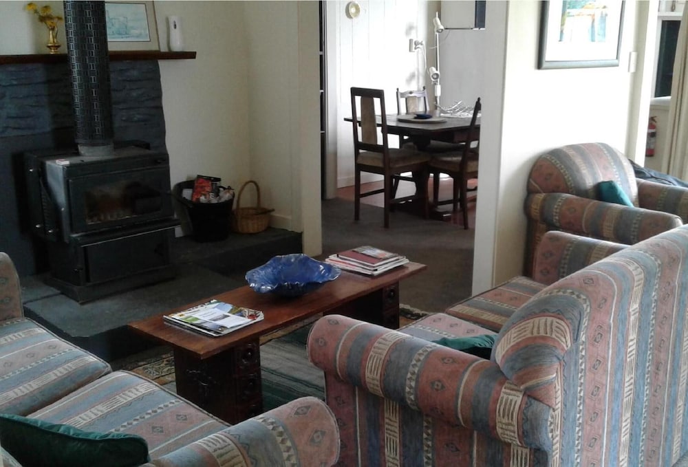 kumara historic cottages hostel