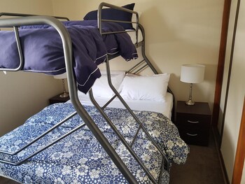 kumara historic cottages hostel