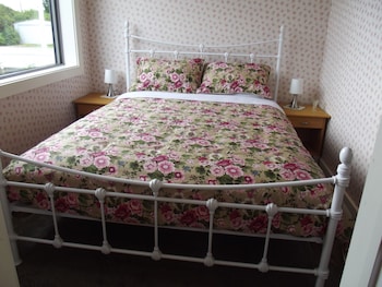 kumara historic cottages hostel