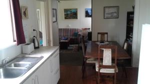 kumara historic cottages hostel