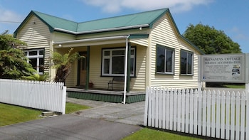 kumara historic cottages hostel