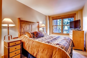 Springs 8831,53 Hunki Dori Ct,3 star