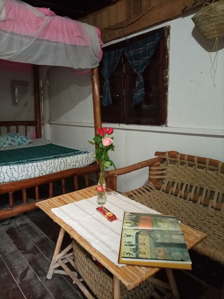 room in bb mida creek eco camp cottage house