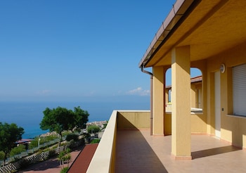 tropea mare pace club