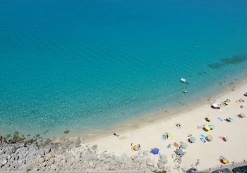 tropea mare pace club