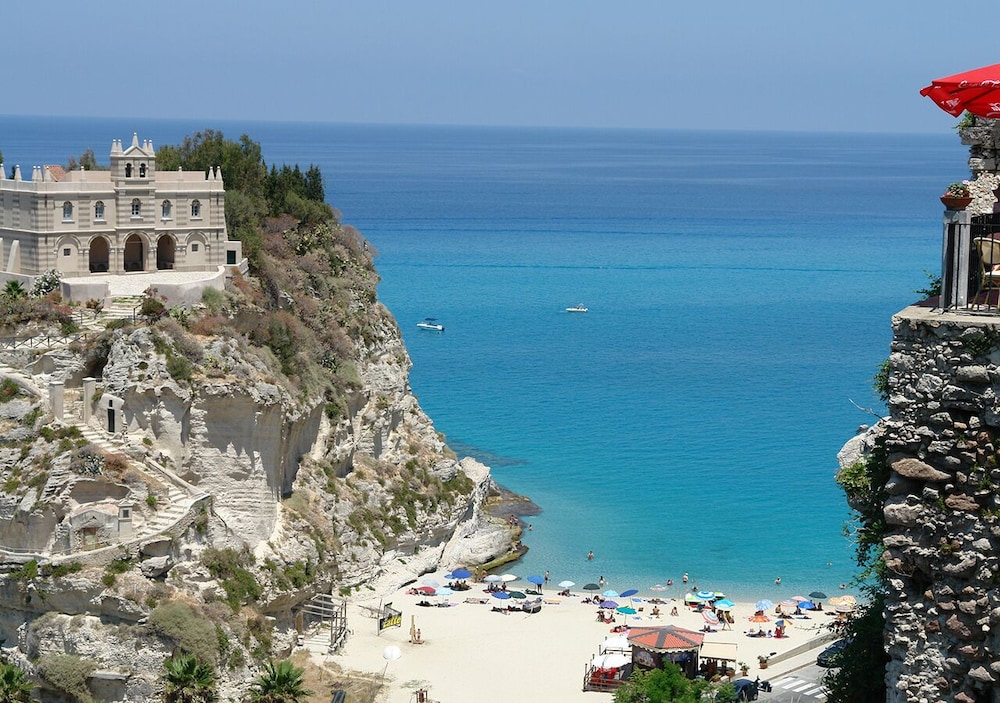tropea mare pace club
