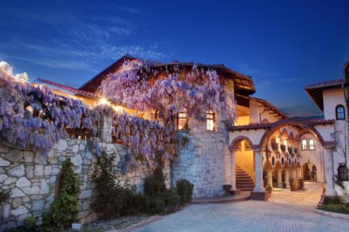 vinifera vineyards hotel