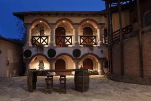 vinifera vineyards hotel