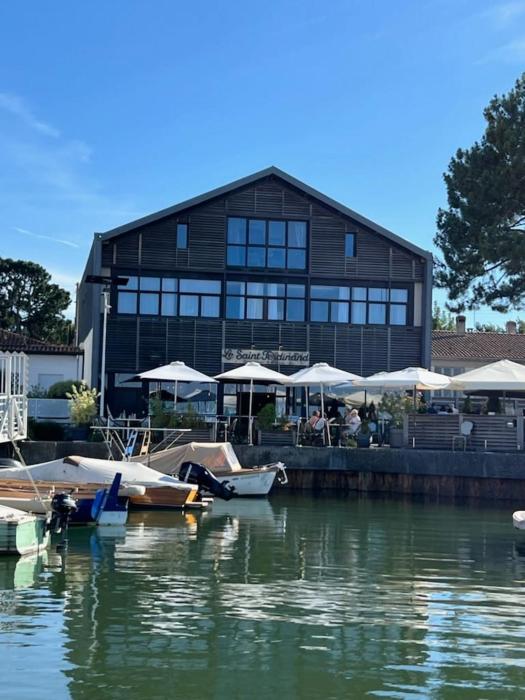 les suites du port