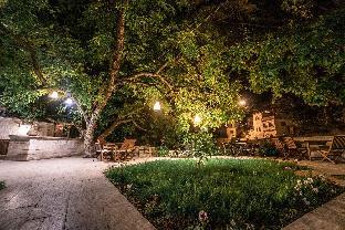 el puente cave hotel