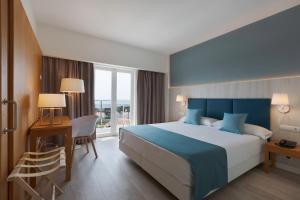 alua illa de menorca hotel