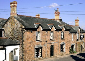 The Arundell,,3 star