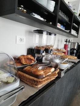 bandb sorahnia design house