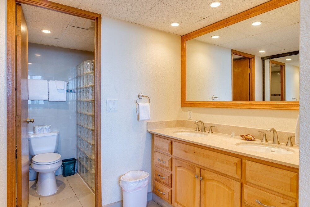 Kaanapali Shores #159 2 Bedroom Condo By Redawning,,3.5 star