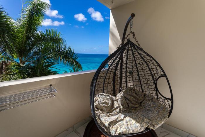 montego bay club apartments