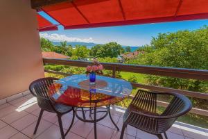 montego bay club apartments