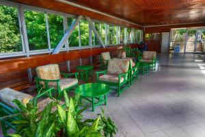 montego bay club apartments