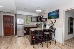 montego bay club apartments