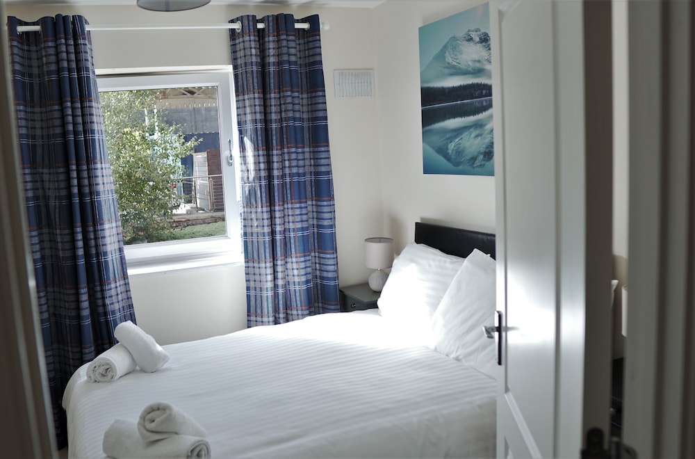 broad gauge apartments