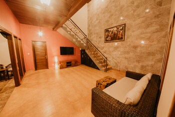 pukakoo villa by supala