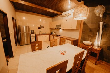 pukakoo villa by supala