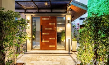 penyos service apartment