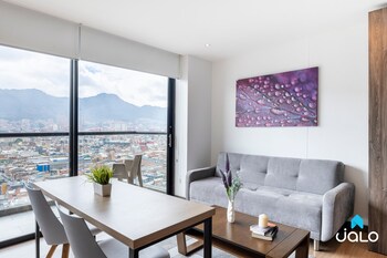 72 hub apartments great view gym rooftop