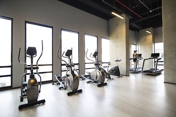 72 hub apartments great view gym rooftop