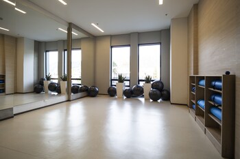 72 hub apartments great view gym rooftop