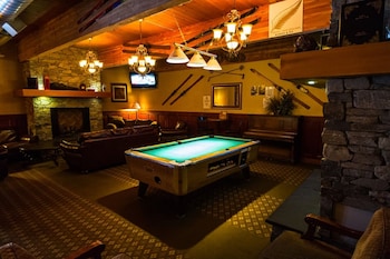 Grizz Hotel,British Columbia>>Revelstoke,3 star