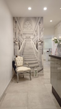 roman holidays boutique