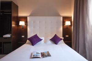roman holidays boutique