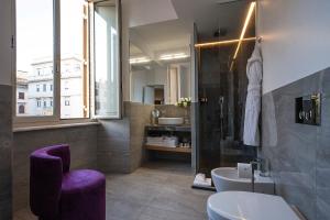 roman holidays boutique