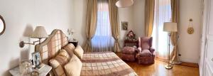 roman holidays boutique