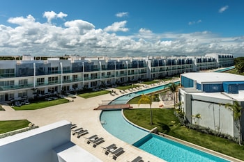 cana rock condos
