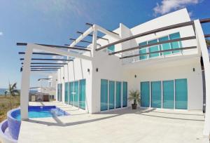 surf ranch resort popoyo