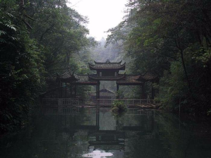 7days premium chengdu dujiangyan qingcheng mountain branch